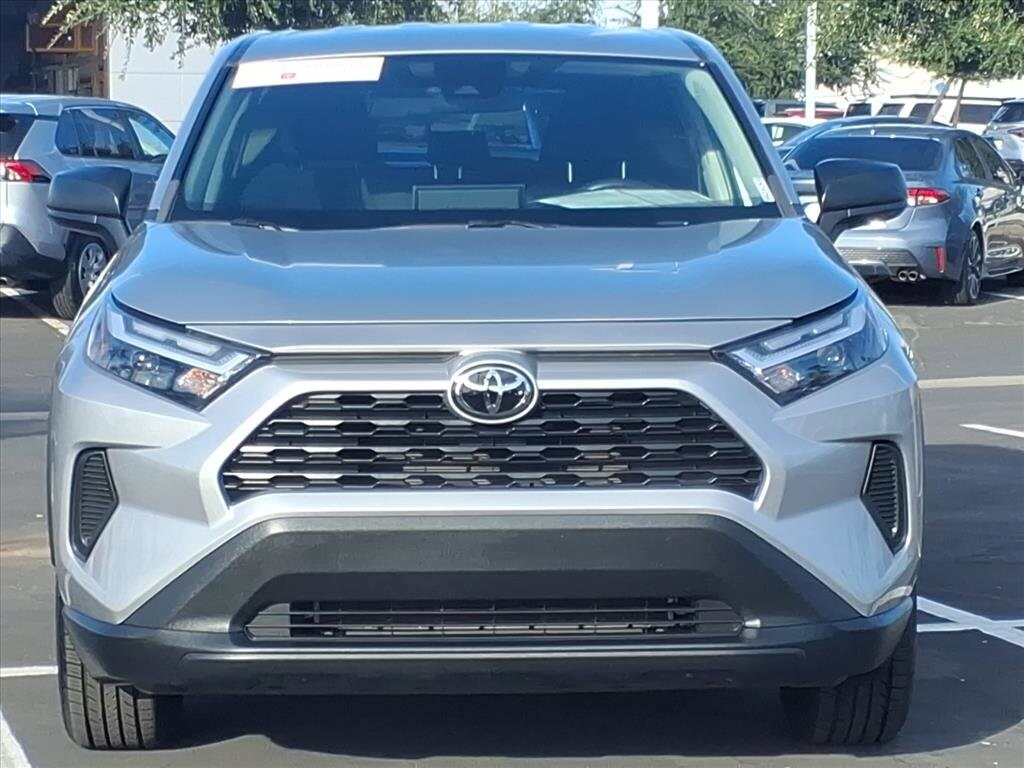 2023 Toyota RAV4 LE photo 2