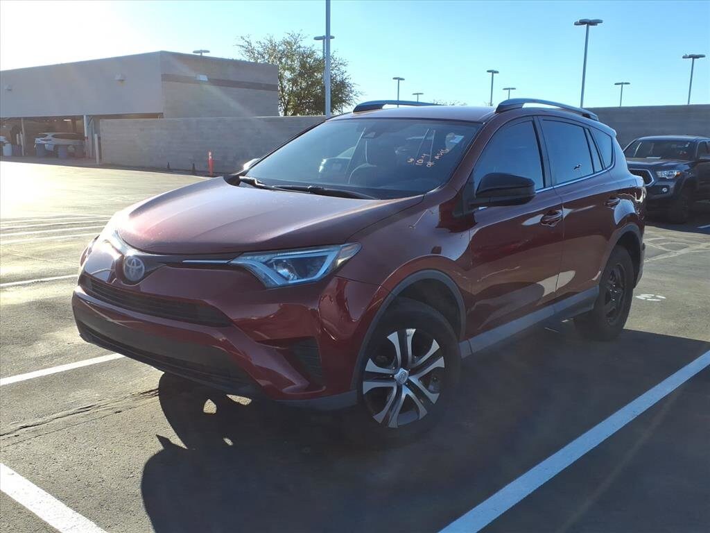2018 Toyota RAV4 LE photo 2