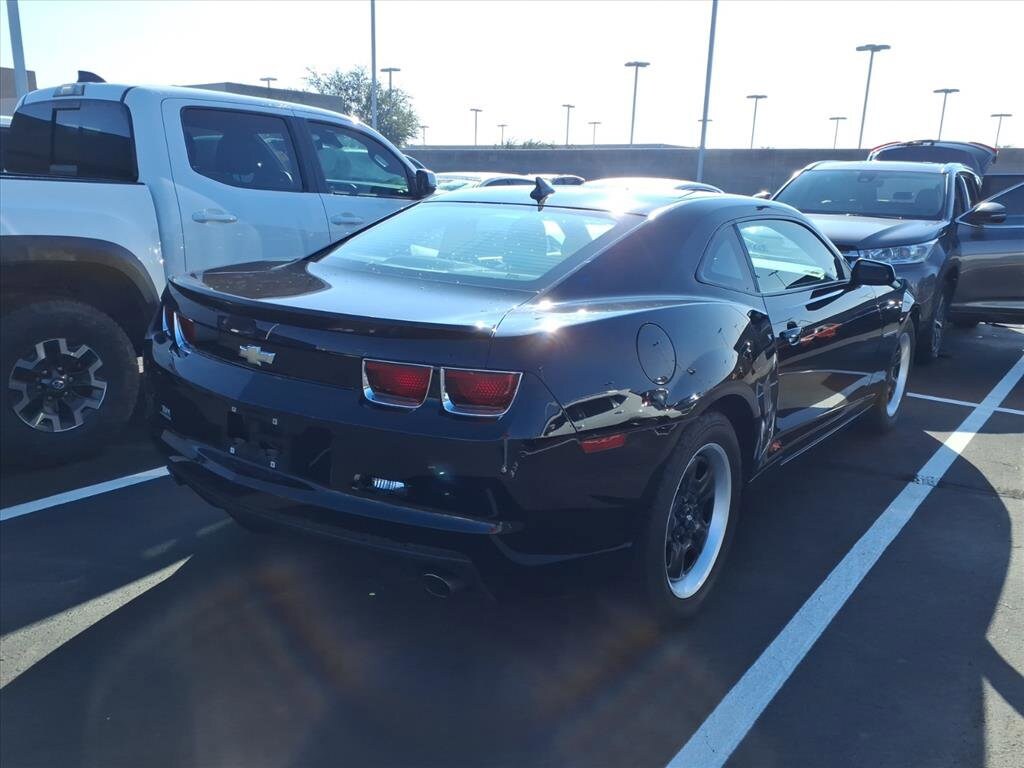 2013 Chevrolet Camaro Coupe photo 3