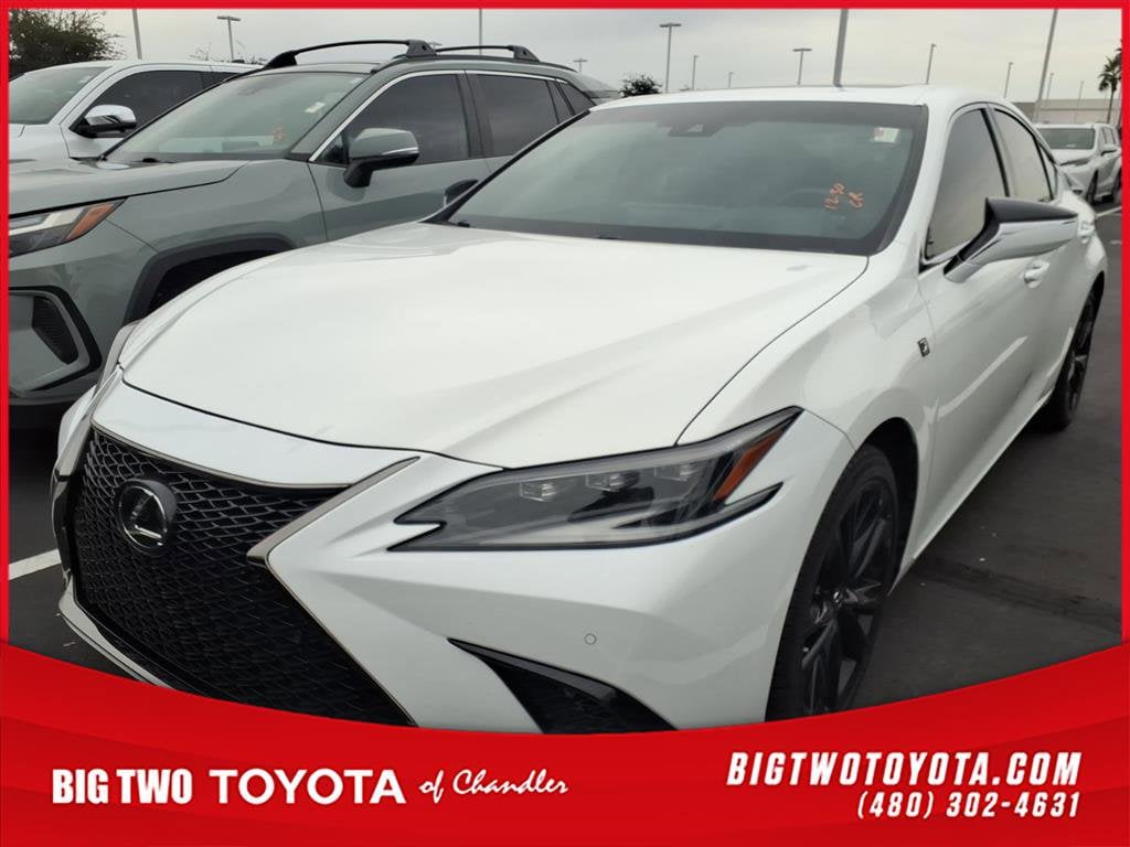 2022 Lexus ES F Sport's photo