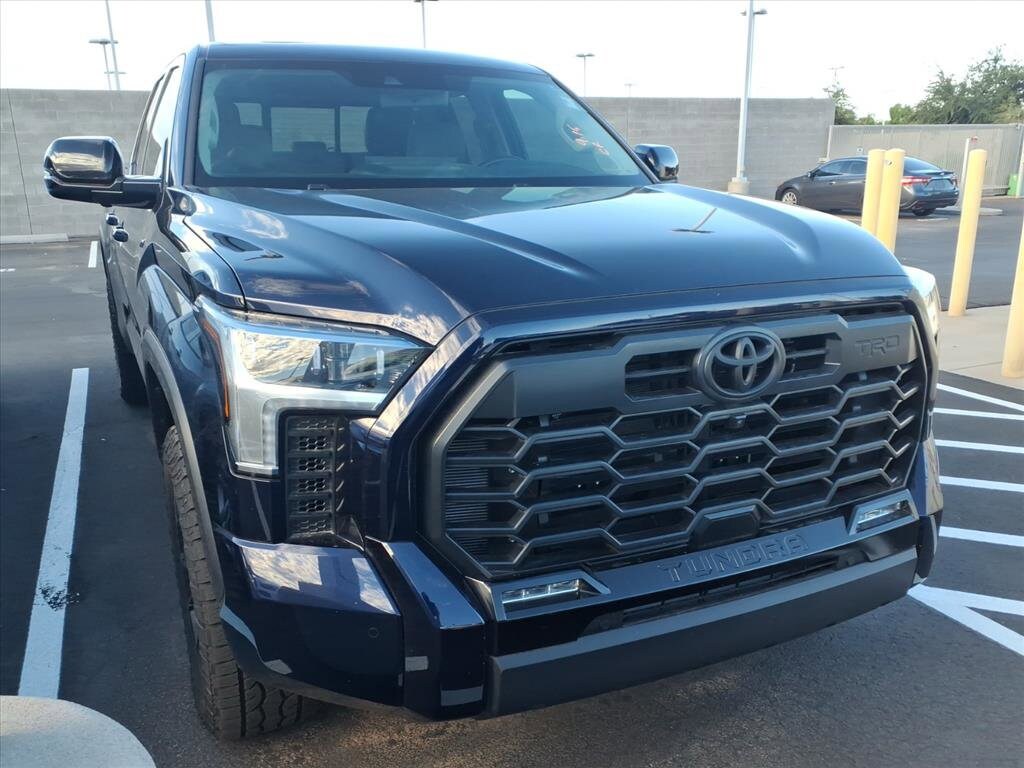 2024 Toyota Tundra Limited Double Cab photo 2