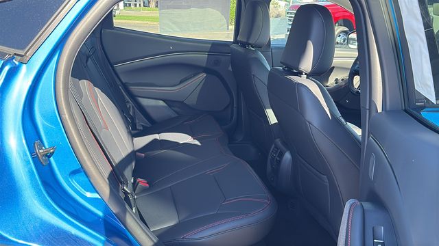 2025 Ford Mustang Mach-E Premium - Photo 13
