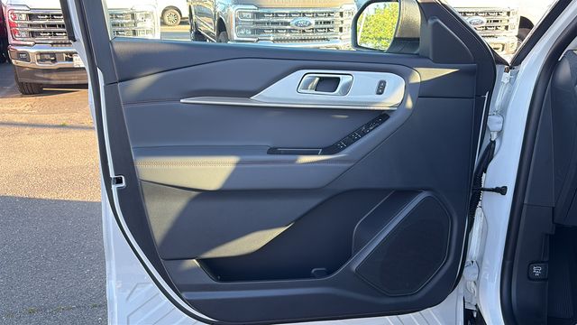 2026 Ford Explorer Active - Photo 16