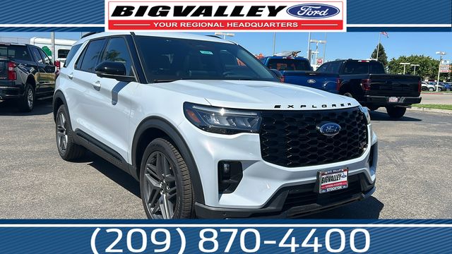 2026 Ford Explorer ST 4WD's photo