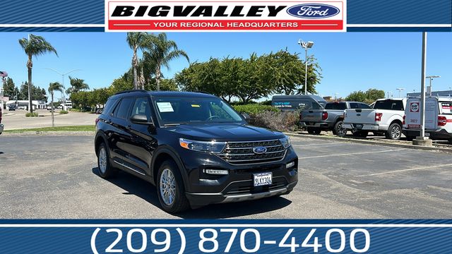 2023 Ford Explorer XLT 4WD's photo