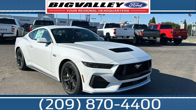 2026 Ford Mustang GT Fastback's photo