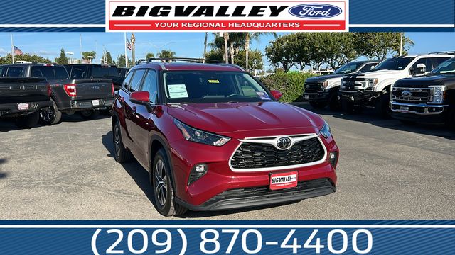 2024 Toyota Highlander XLE's photo