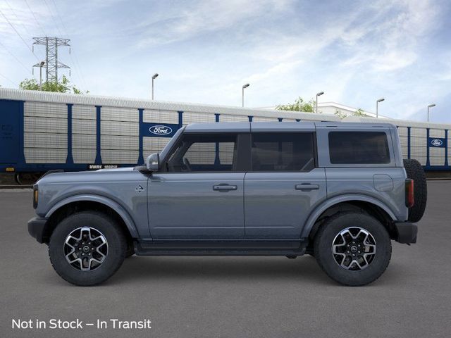 2025 Ford Bronco Outer Banks photo 3