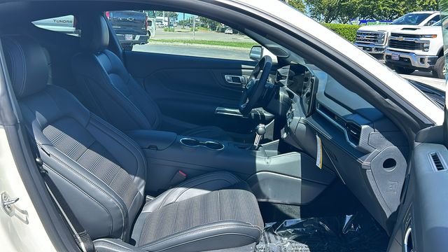 2025 Ford Mustang GT Premium Fastback - Photo 11