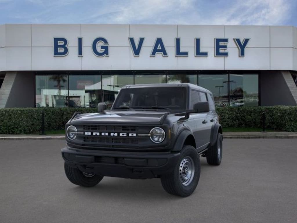 New 2025 Ford Bronco Base SUV