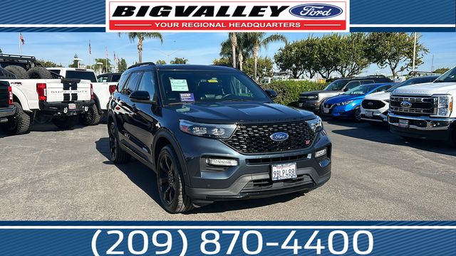 2022 Ford Explorer ST's photo