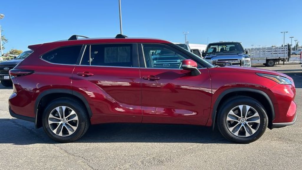 Certified 2024 Toyota Highlander XLE SUV