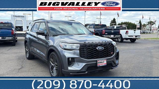 2026 Ford Explorer ST 4WD's photo