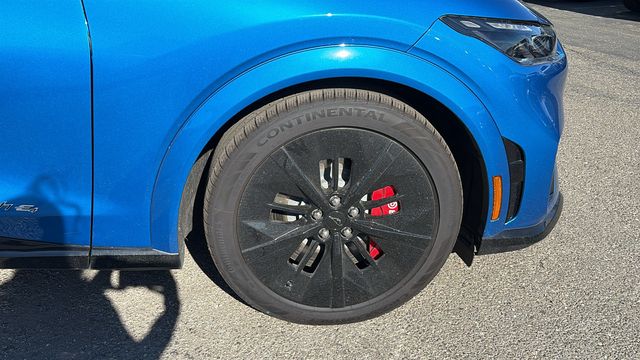 2025 Ford Mustang Mach-E GT - Photo 9