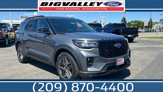 2026 Ford Explorer ST-LINE RWD's photo