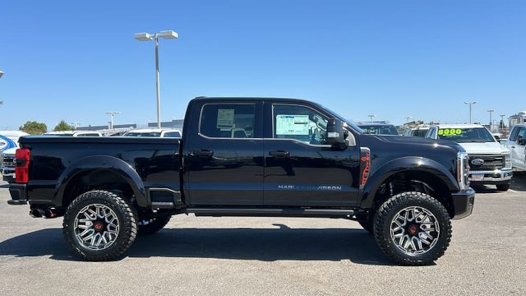 New 2025 Ford F-250SD Lariat Truck