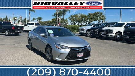 2017 Toyota Camry SE Sedan