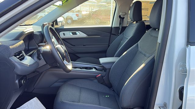 2026 Ford Explorer Active - Photo 17
