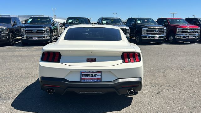 2025 Ford Mustang GT Premium Fastback - Photo 4