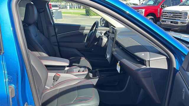 2025 Ford Mustang Mach-E Premium - Photo 11
