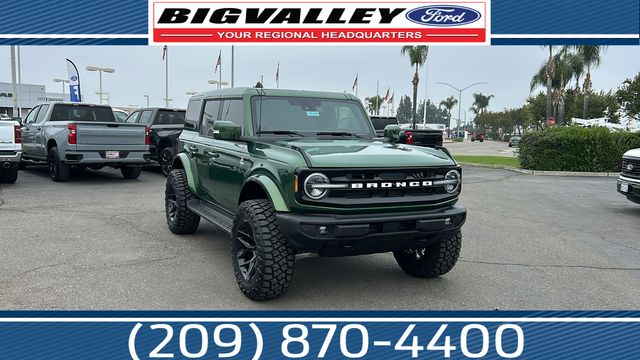 2025 Ford Bronco 4-Door Outer Banks's photo