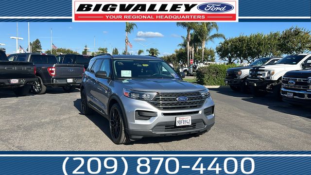 2022 Ford Explorer XLT's photo