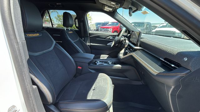 2026 Ford Explorer Tremor - Photo 11