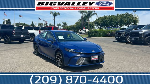 2025 Toyota Camry XLE Hybrid's photo