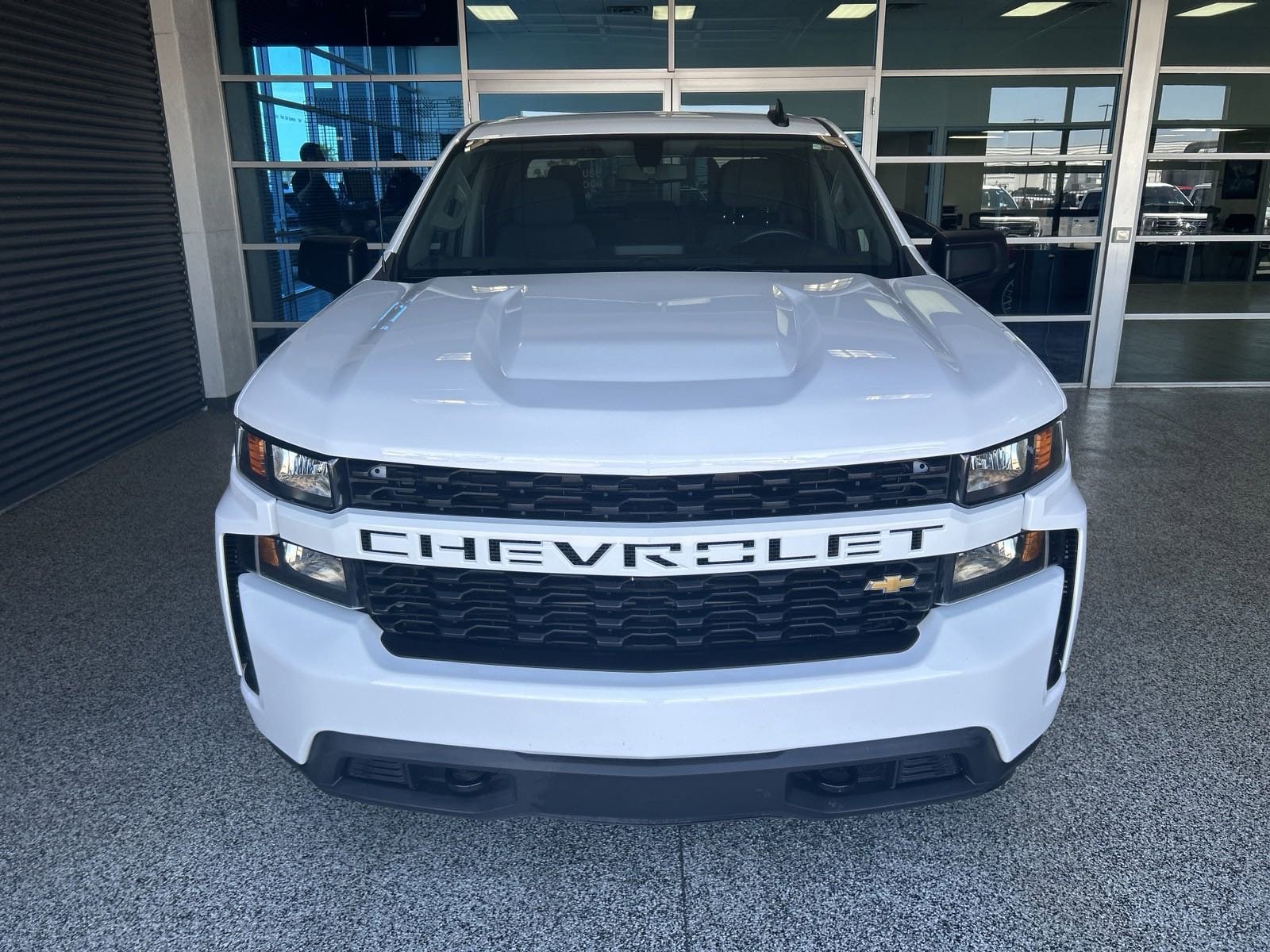 Used 2022 Chevrolet Silverado 1500 Limited Custom with VIN 3GCPWBEK7NG102031 for sale in Yuma, AZ