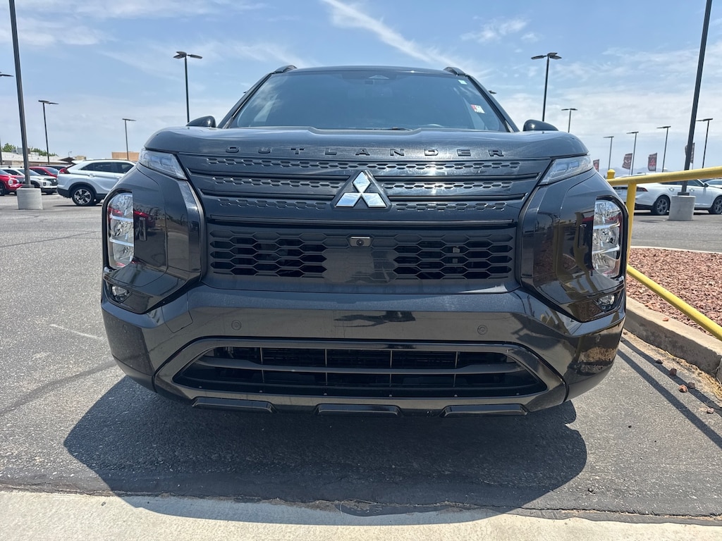 Used 2024 Mitsubishi Outlander Plug-In Hybrid SEL Platinum Edition SUV