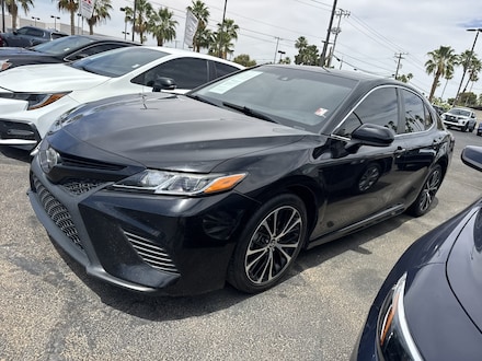 2020 Toyota Camry SE Nightshade Sedan