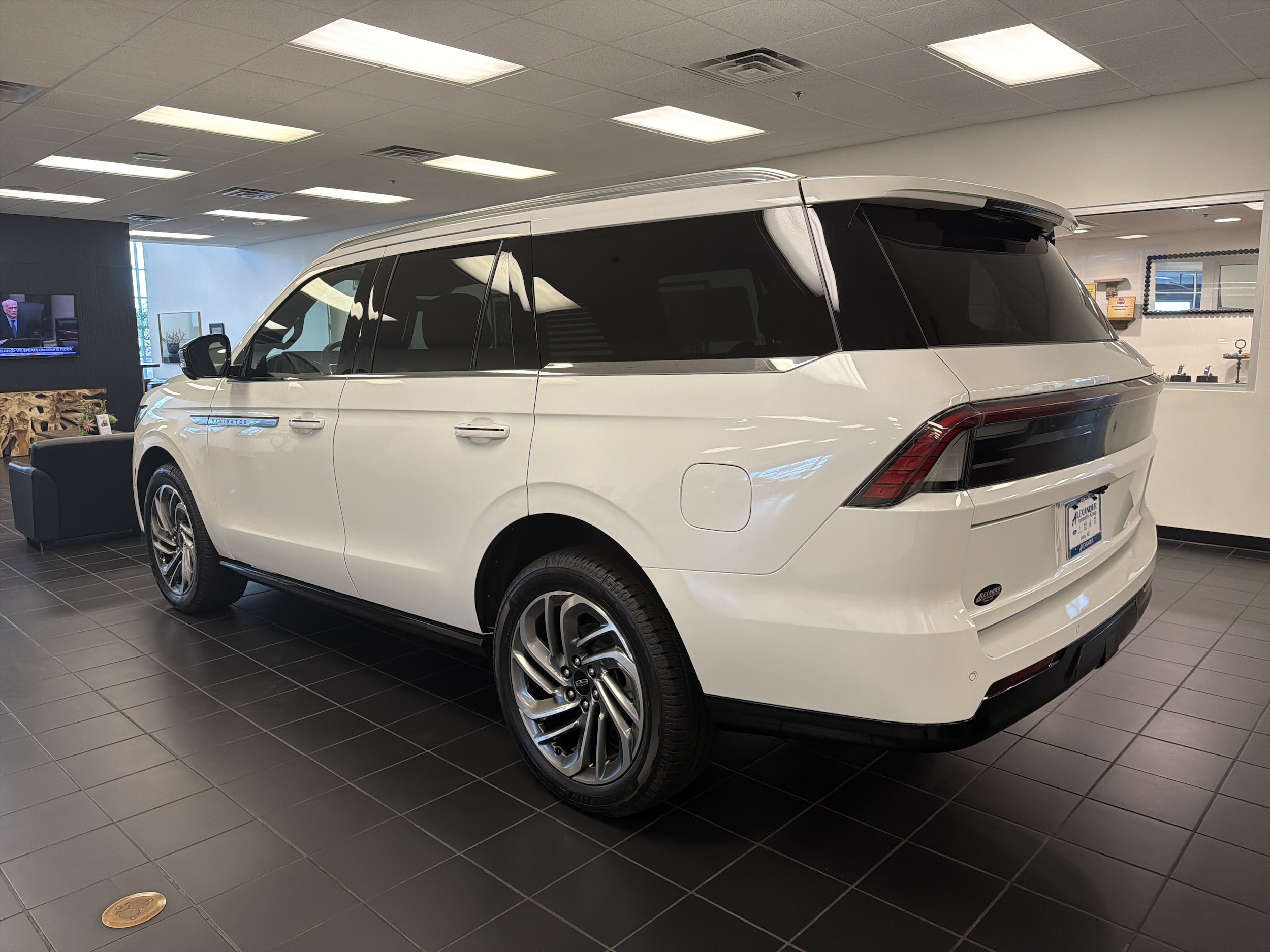 2026 Lincoln Navigator Reserve - Photo 7