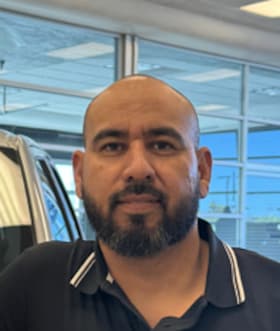 Staff member Alonzo Herrera from b0b14e28333d