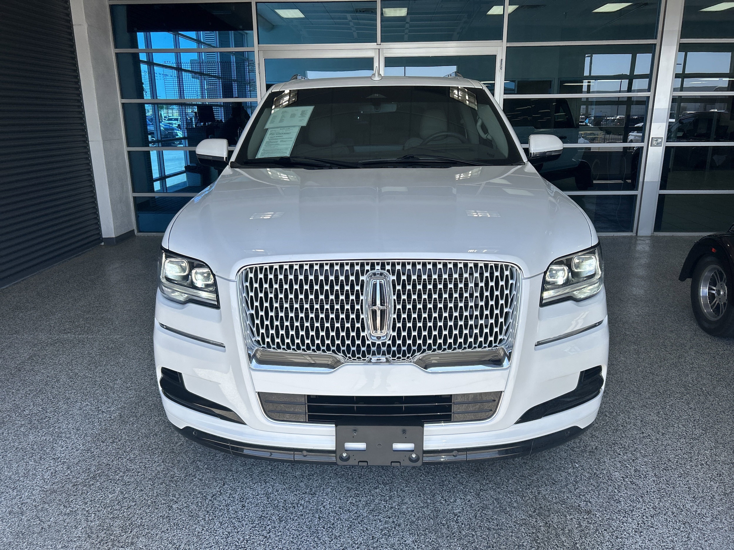Certified 2024 Lincoln Navigator Reserve with VIN 5LMJJ2LG9REL00943 for sale in Yuma, AZ
