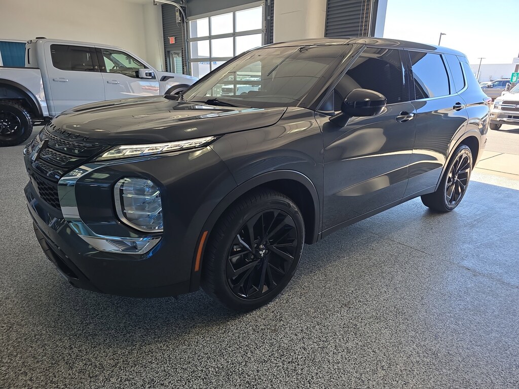 Certified 2024 Mitsubishi Outlander