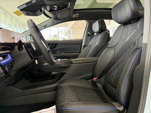 2026 Cadillac OPTIQ V-Series - Photo 9