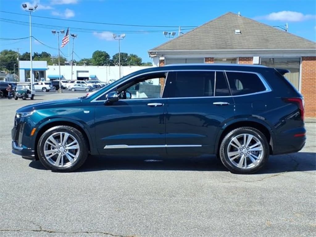 New 2025 CADILLAC XT6 Premium Luxury SUV