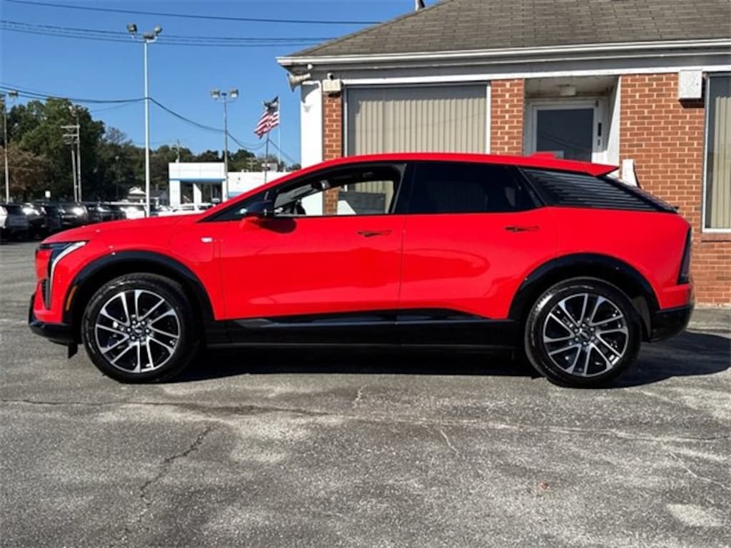 New 2025 CADILLAC OPTIQ Sport w/1SF SUV