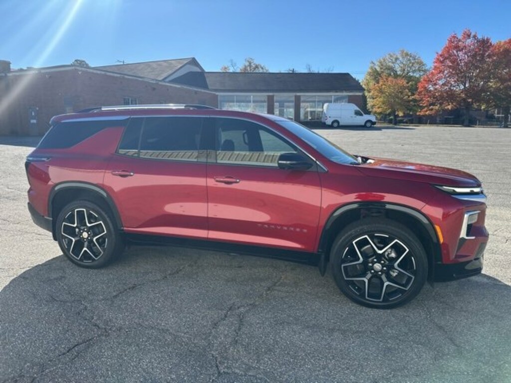 Certified 2025 Chevrolet Traverse High Country SUV