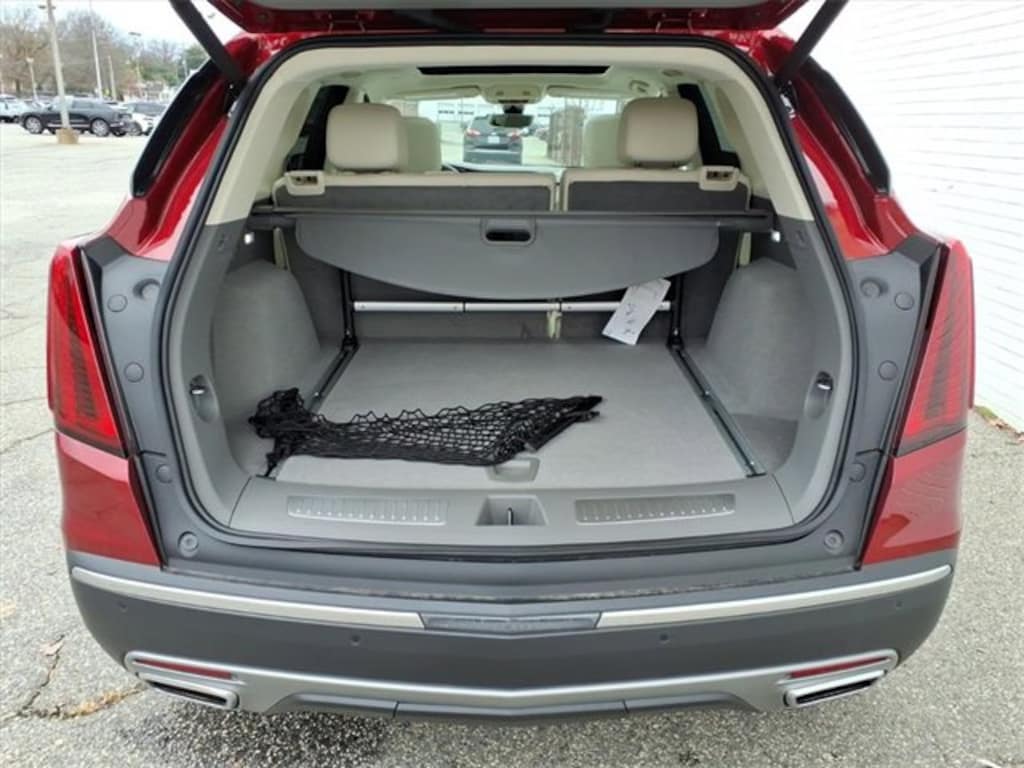 New 2025 CADILLAC XT5 Premium Luxury SUV