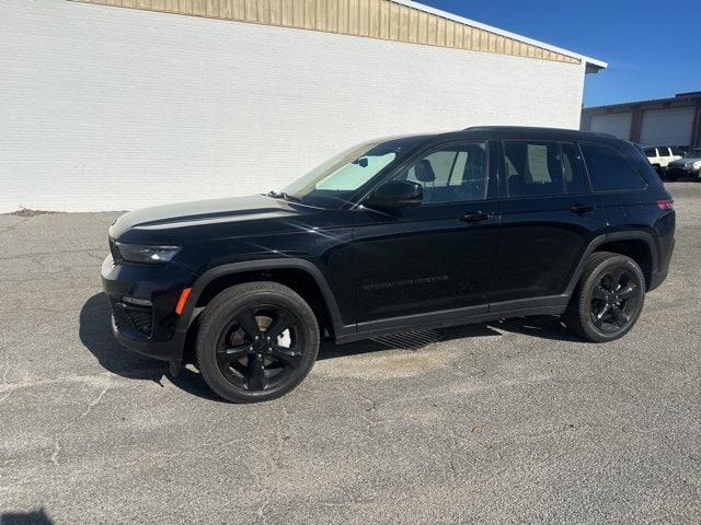 2023 Jeep Grand Cherokee Limited's photo