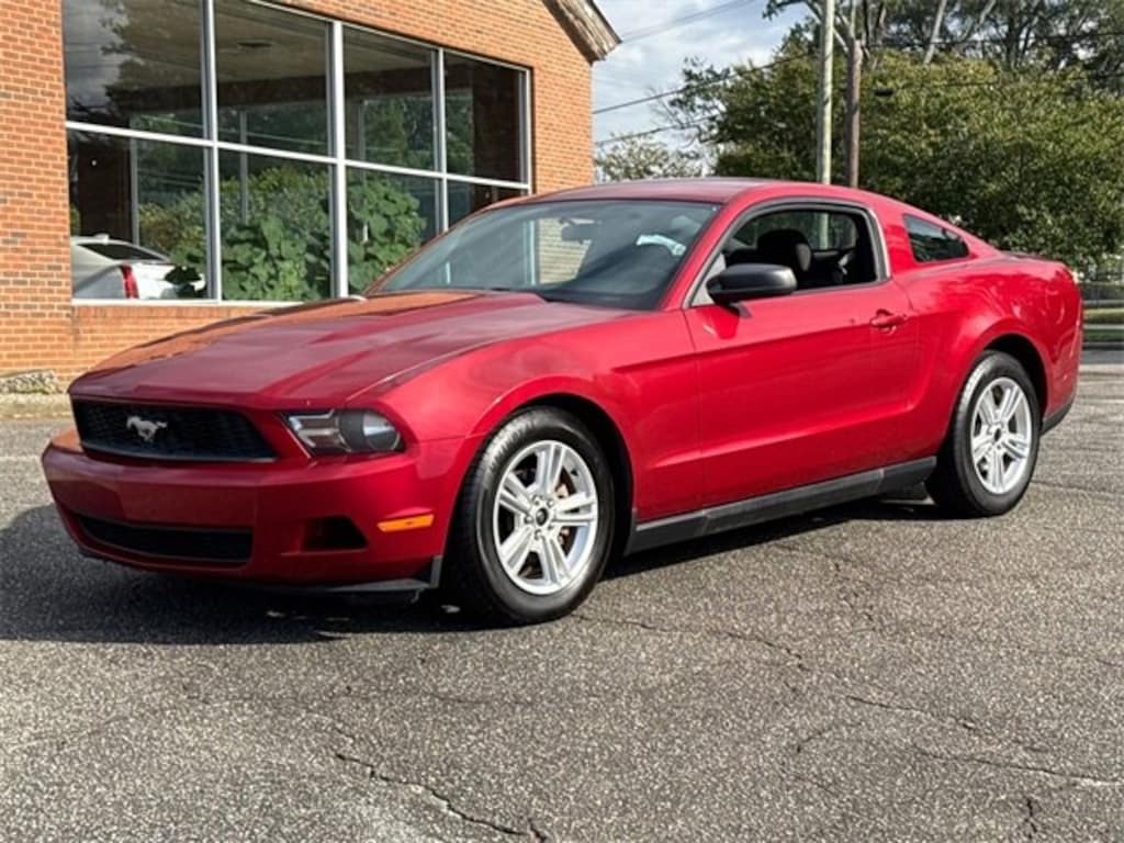 Used 2010 Ford Mustang  Coupe