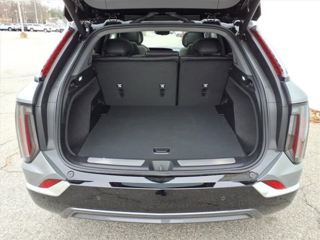 New 2026 CADILLAC OPTIQ Luxury SUV