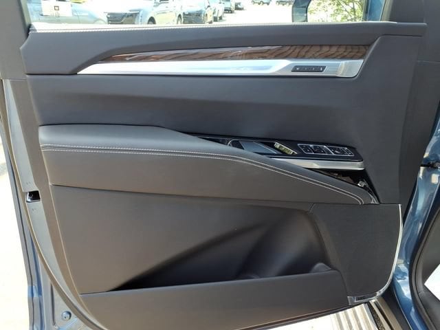 2026 Cadillac Escalade Platinum Sport - Photo 13