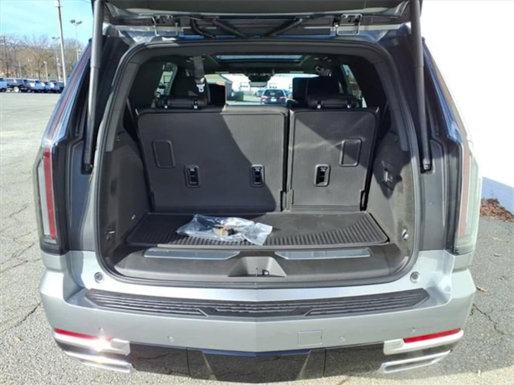 New 2026 CADILLAC Escalade Luxury SUV