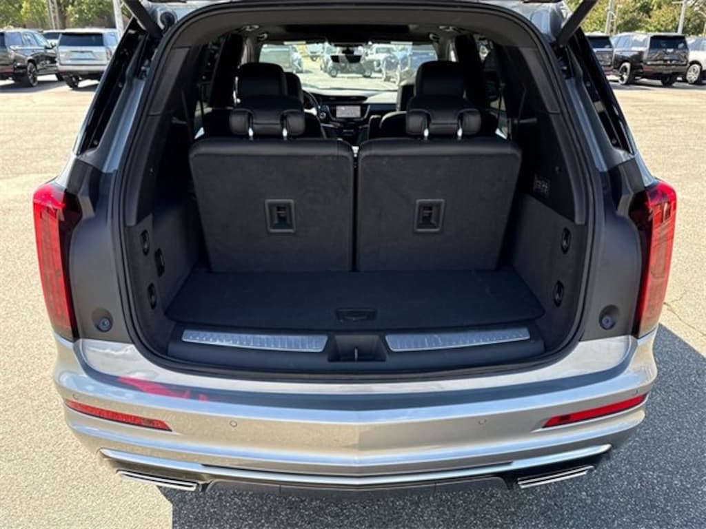 New 2025 CADILLAC XT6 Premium Luxury SUV