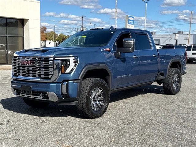 2025 GMC Sierra 2500HD Denali's photo
