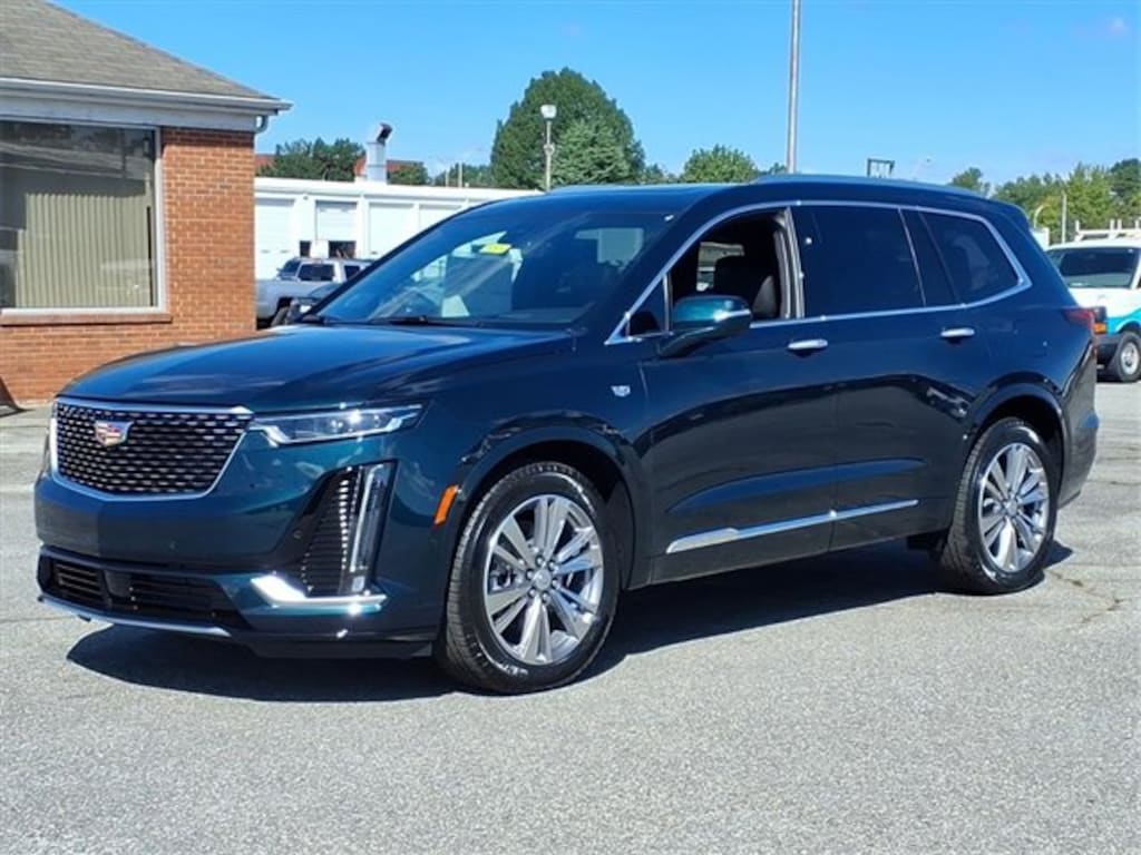 New 2025 CADILLAC XT6 Premium Luxury SUV