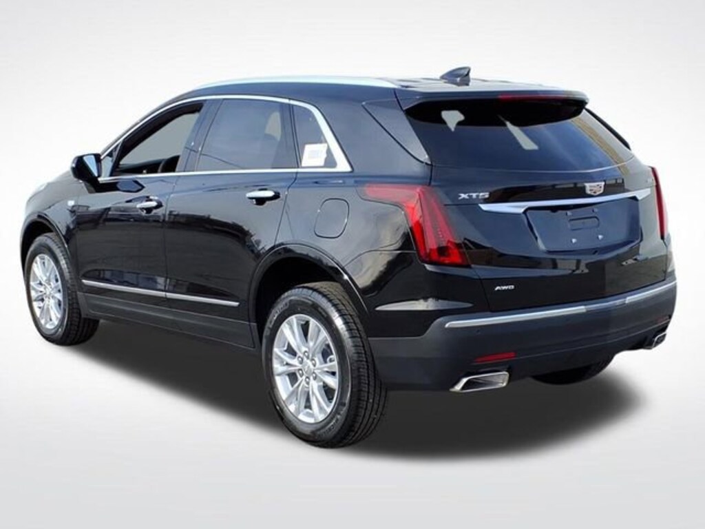 New 2026 CADILLAC XT5 Luxury SUV