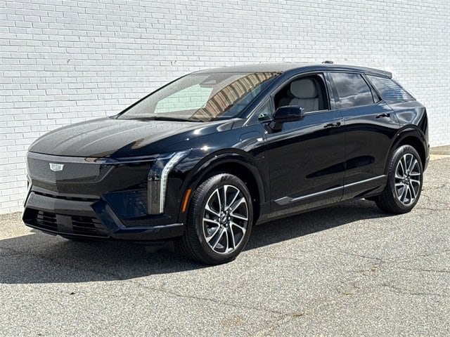 2025 Cadillac OPTIQ Sport 1's photo